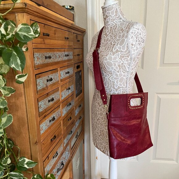 Vegan Tote / Red & Gold Studs / Crossbody Bag - NWOT - Picture 4 of 9